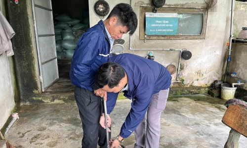 30 Assistive Devices Delivered to Persons with Disabilities in Quang Tri